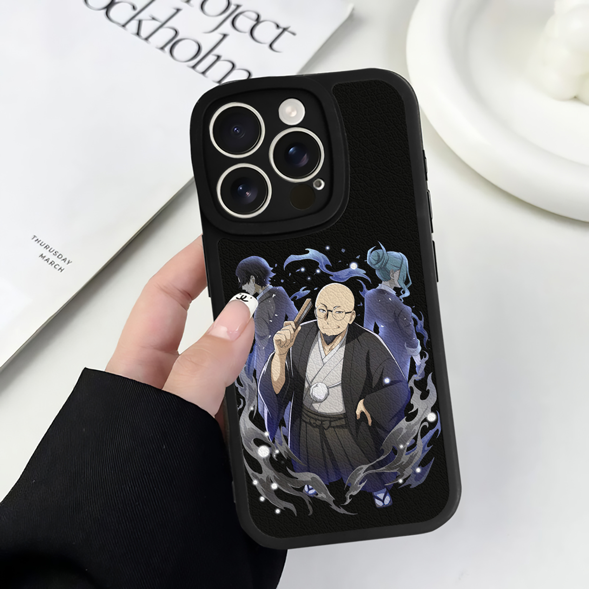 （画像用） 文豪ストレイドッグス Bungo Stray Dogs 【iPhone 16シリーズ対応】シリコンスマホケース（レザー調） 材質：シリコン